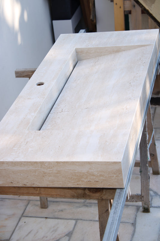 Lavatório em porcelanato travertino 120x45x15cm