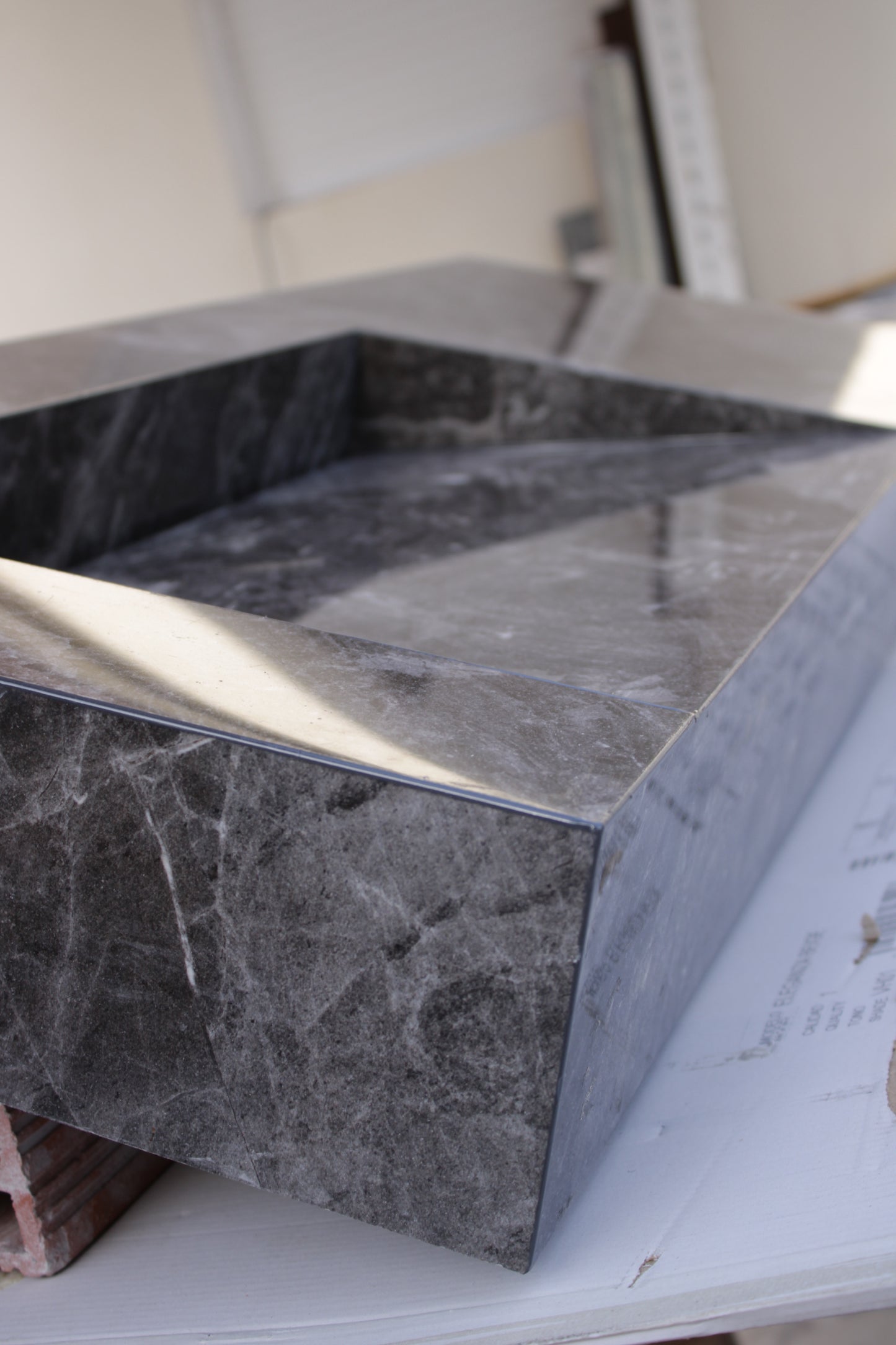 Lavatório em porcelanato marmore cinza 120x50x15