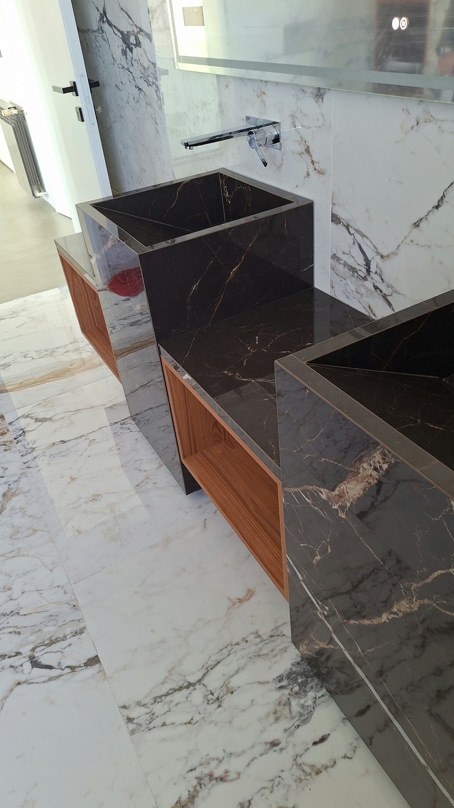 Conjunto lavatórios mais bancada  240x50x85
