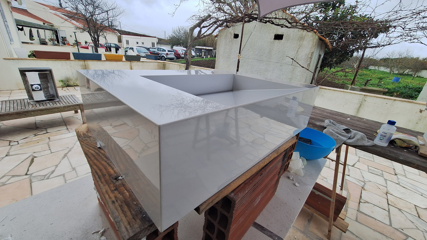 Lavatório em porcelanato branco ralo oculto 60x40x15